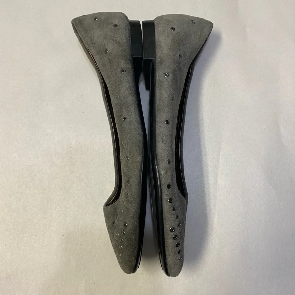 AGL Attilio Giusti Leombruni Flats US Size 5 Suede Leather Grommet Mist Grey NWT